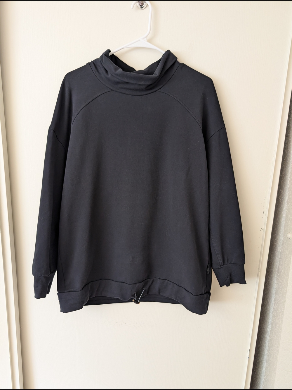 Varley Womens Large Funnel Neck Sweatshirt Black Activewear Athleisure Workout